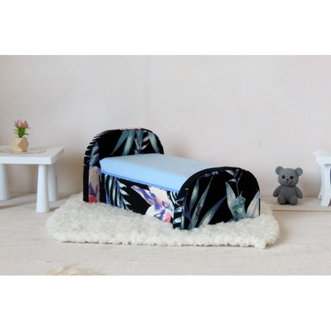 Miniature 1:12 scale bed, dollhouse furniture blanket