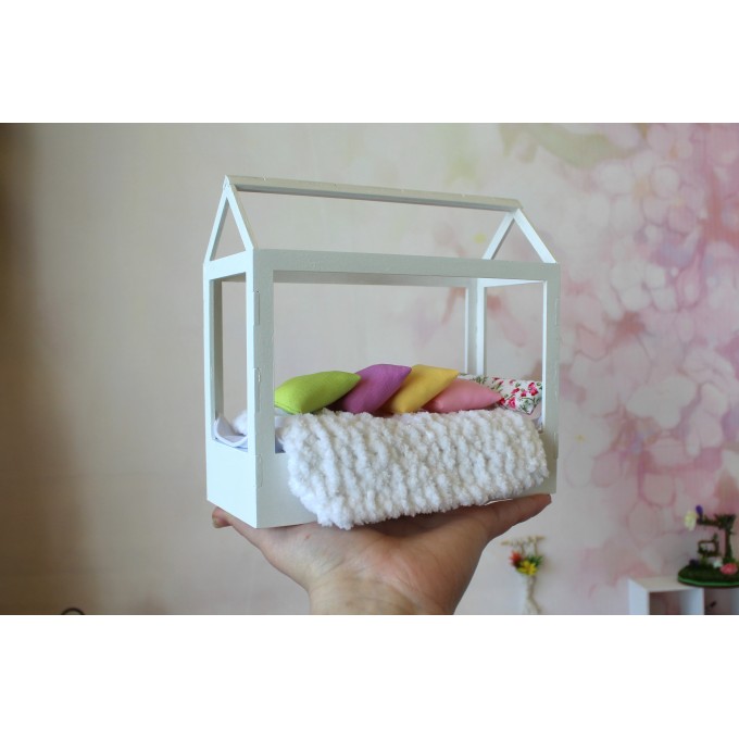 Miniature frame bed, dollhouse wooden canopy 