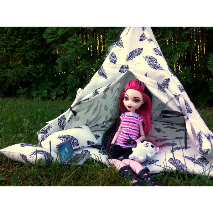 Teepee doll tent for Barb, 12 inch BJD doll. Wigwam 