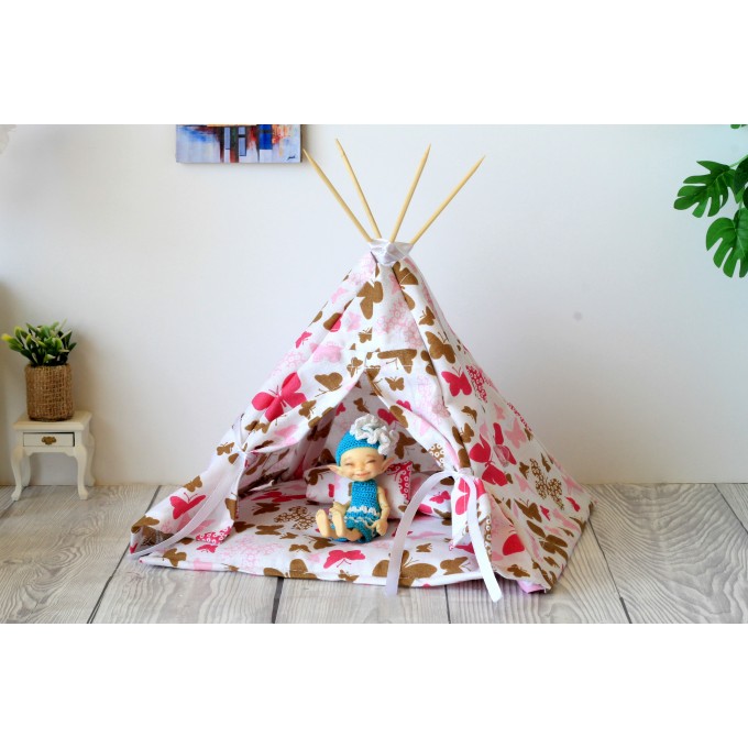 Miniature teepee tent. Tiny play-tent with mat pillows