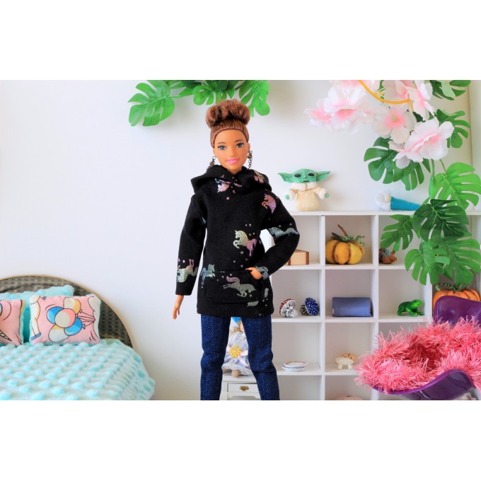 Miniature sweater for Barb dolls, black hooded dress