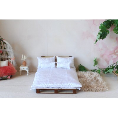 White luxury bedding
