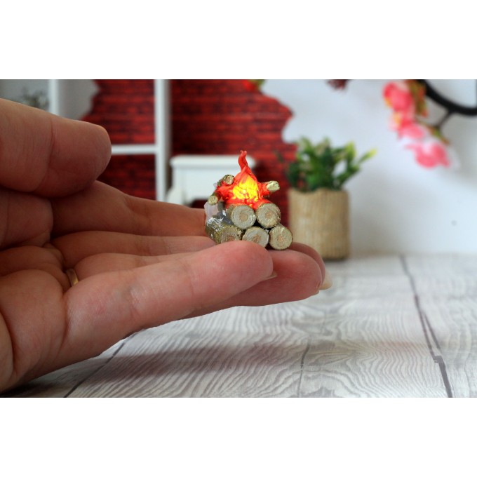 Free miniature campfire tutorial making DIY dollhouse 