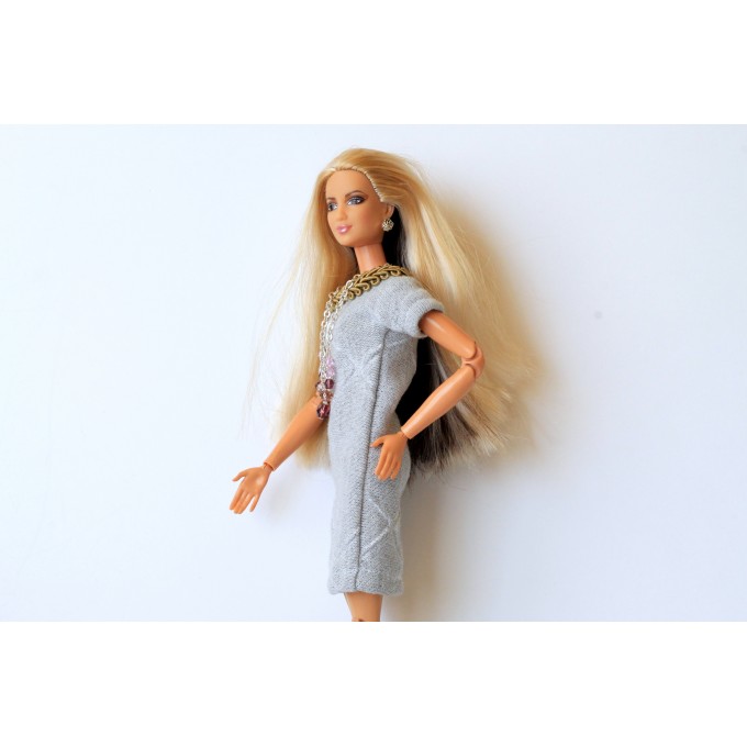 Barb doll dress, elegant gray outfit with jewelry 