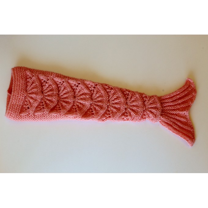 Knitted mermaid tail blanket for dolls, miniature