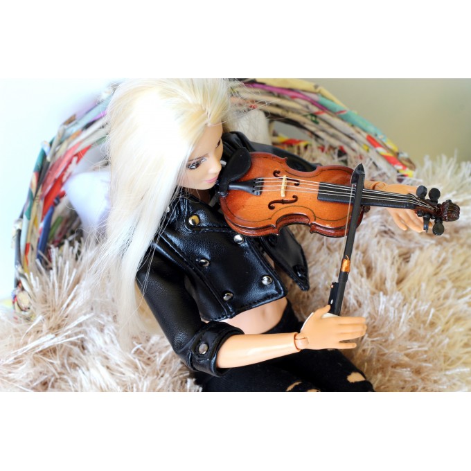 Miniature violin, dollhouse fiddle orchestra music