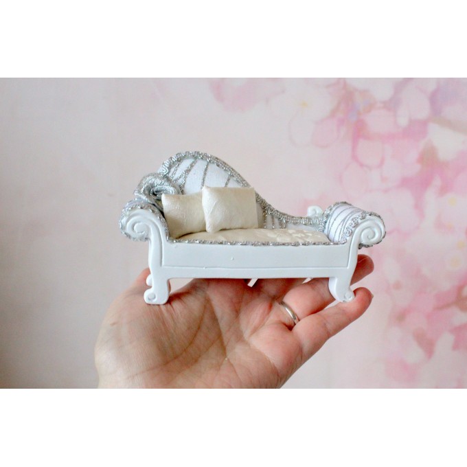 Miniature Victorian sofa 1:12 scale. Gypsum dollhouse