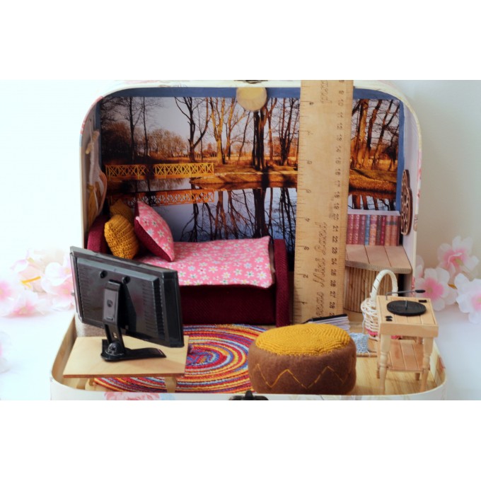 Dollhouse suitcase in 1:12 scale. Knitting lovers 