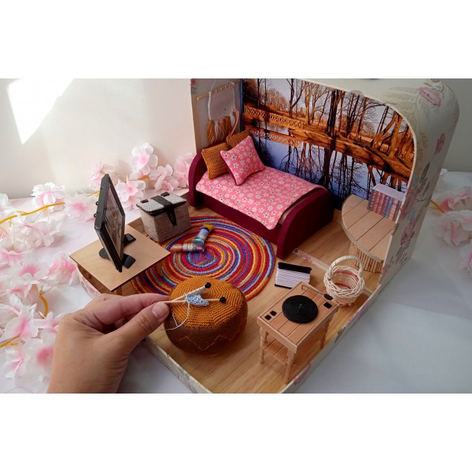 Dollhouse suitcase in 1:12 scale. Knitting lovers 