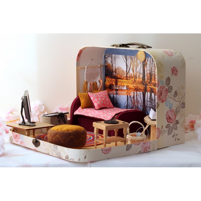 Dollhouse suitcase in 1:12 scale. Knitting lovers 