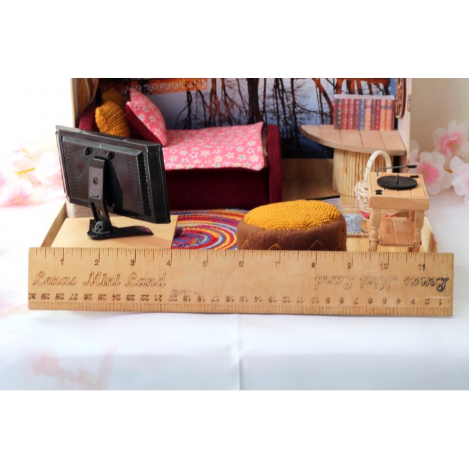 Dollhouse suitcase in 1:12 scale. Knitting lovers 