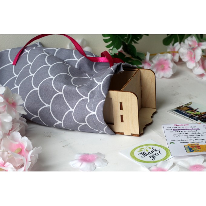 Christmas gift bag, reusable fabric sack for present, elegant