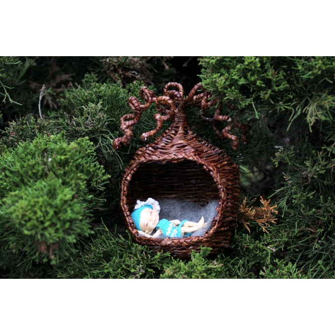 Miniature wicker hanging chair hideout with curled 