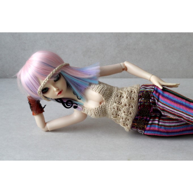 Minifee doll top with shoes and hair necklace hippie
