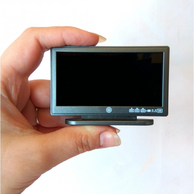 Miniature television, dollhouse TV with remote