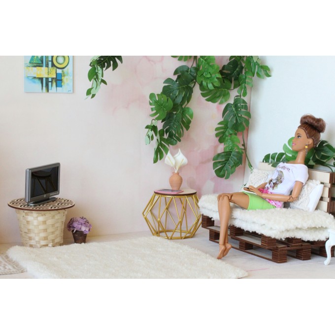 Miniature television, dollhouse TV with remote