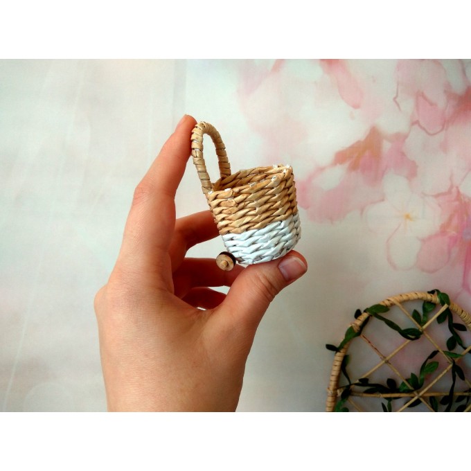 Miniature shopping trolley, basket for toys dollhouse